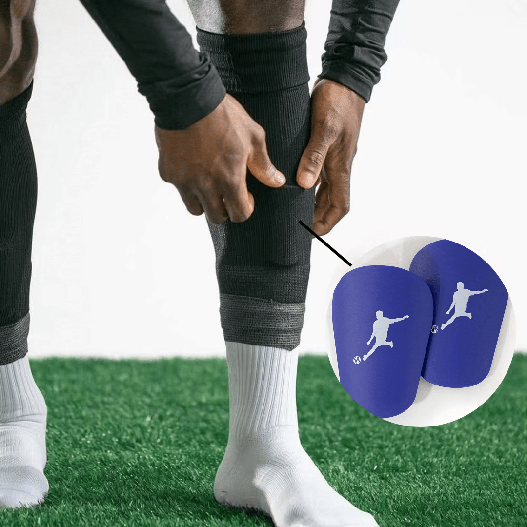 Maestro mini scheenbeschermers voor voetballers. Koop je mini scheenebschermers in de aanbieding en voel je licht op het voetbalveld.