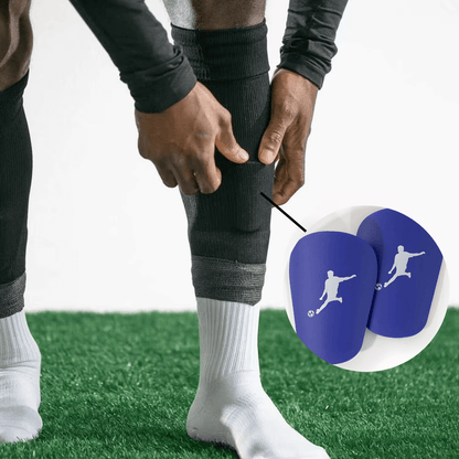 Maestro mini scheenbeschermers voor voetballers. Koop je mini scheenebschermers in de aanbieding en voel je licht op het voetbalveld.